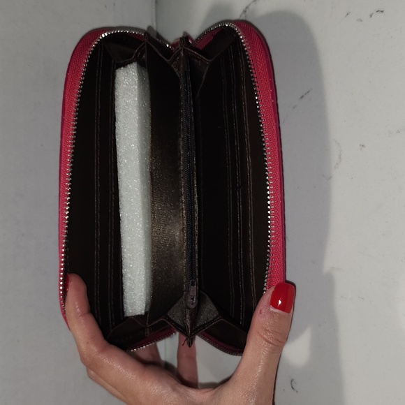 Wallet - Picture 2 of 2